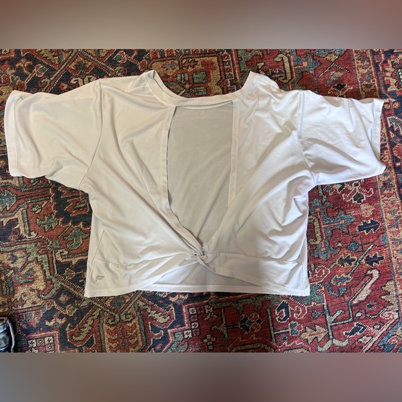 Fabletics spandex/polyester work out crop - Picture 2 of 2